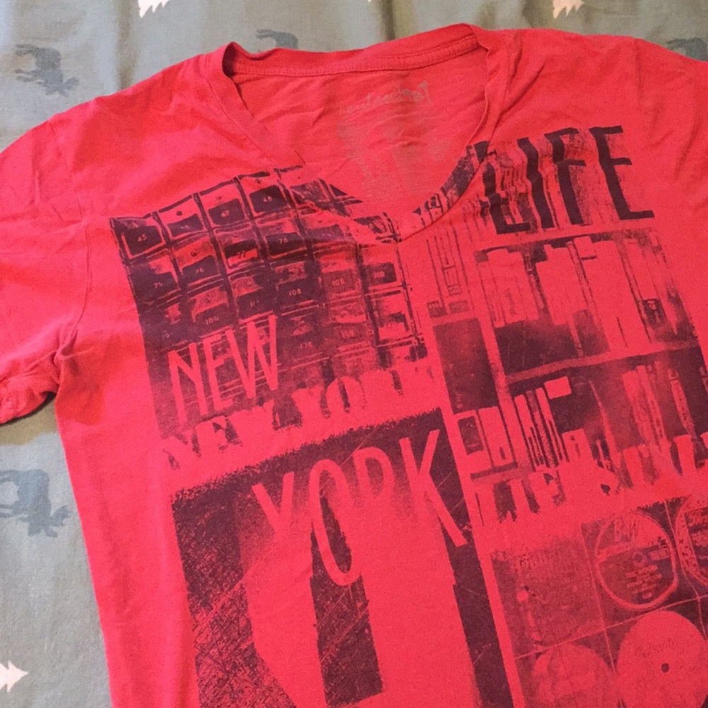 New York Life Graphic Tee Size: S by Heritage 1981